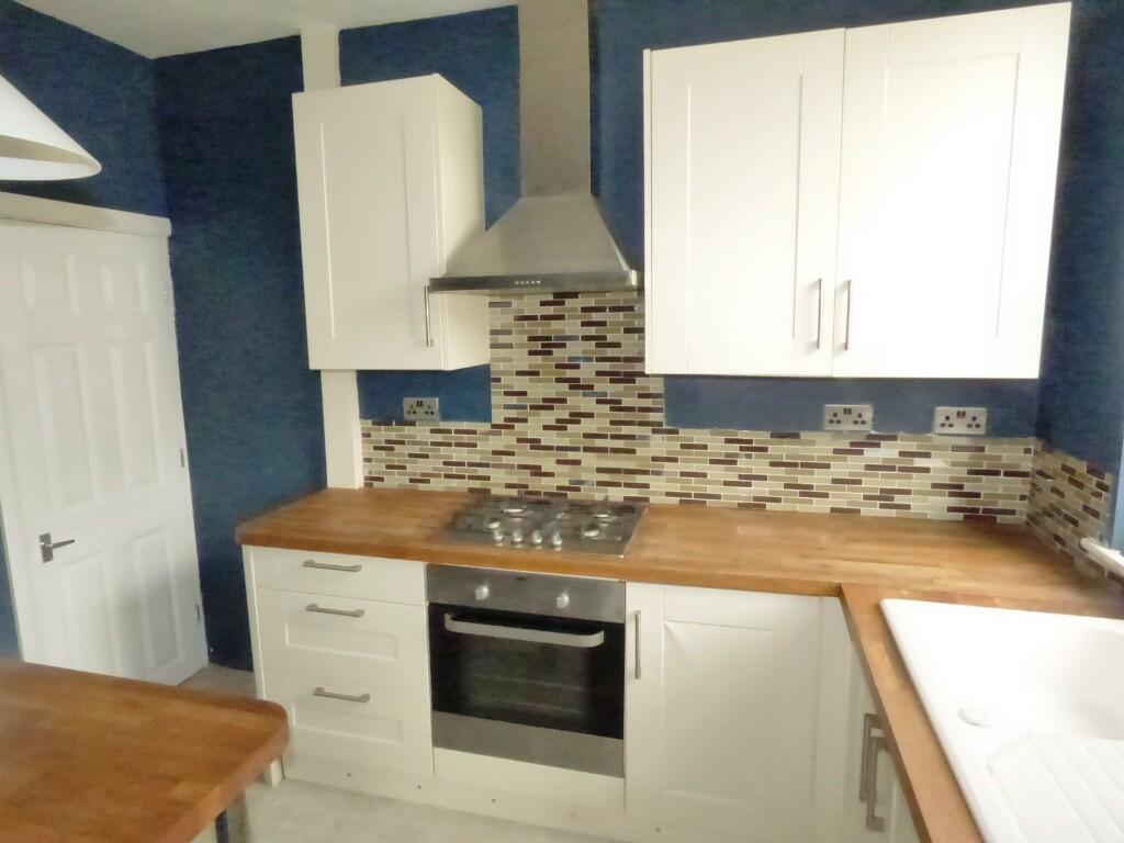 House in Leeds, New Scarbro', Bramley - View 5