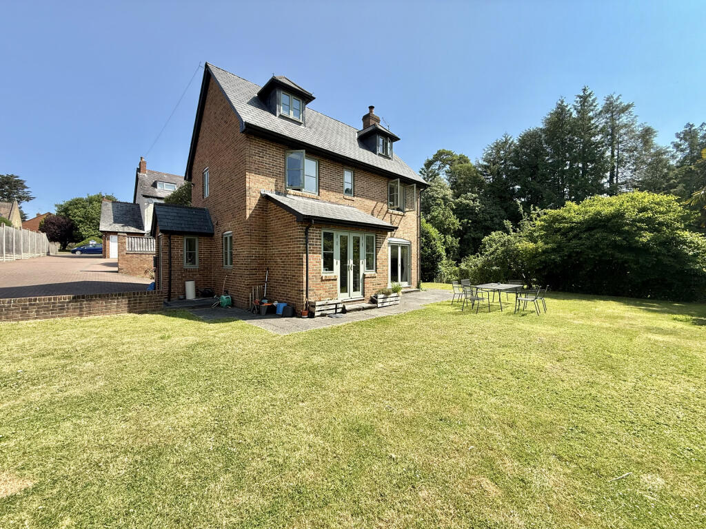4-bed detached on Preston Grove, Yeovil, Somerset, £450,000