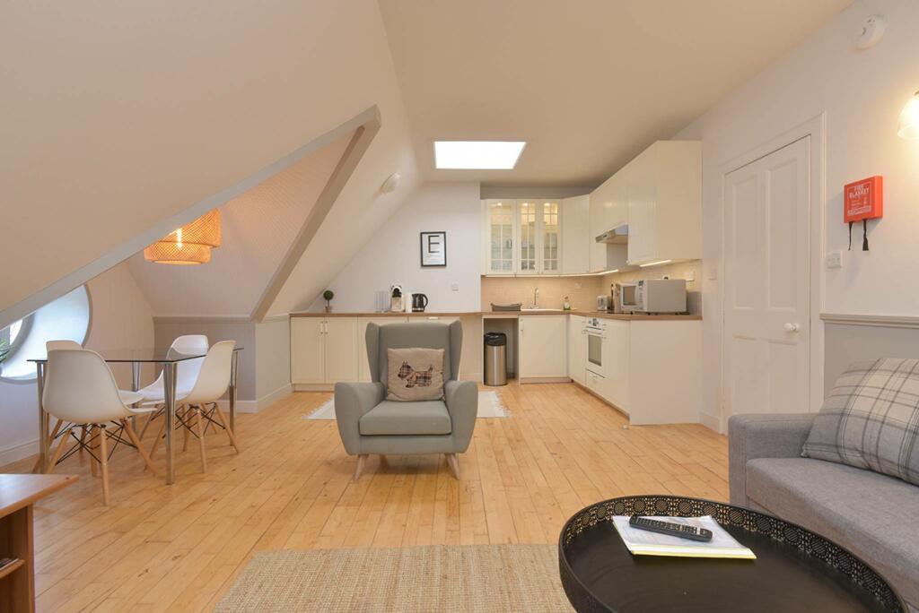 70 Cordiners Land, West Port, Edinburgh, EH1 2LF - View 2
