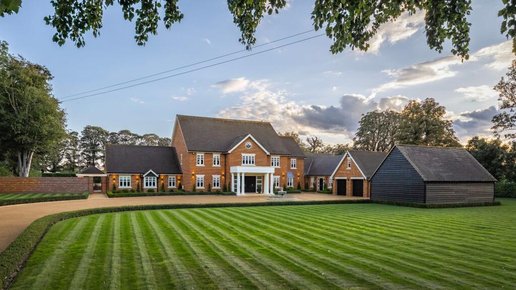 Main image of property: 9,100+ Sq Ft of Luxury Living, Approaching 2 Acres (stms) & Resort-Style Leisure Facilities