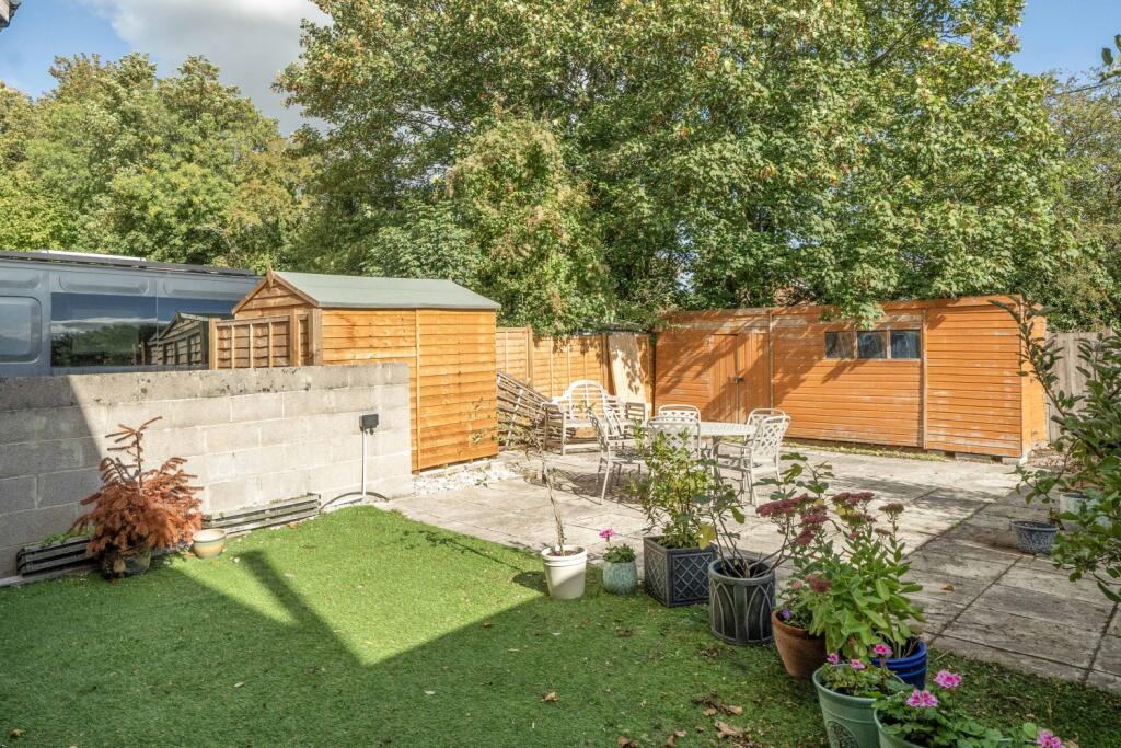 House in Basingstoke and Deane, Overton - View 5