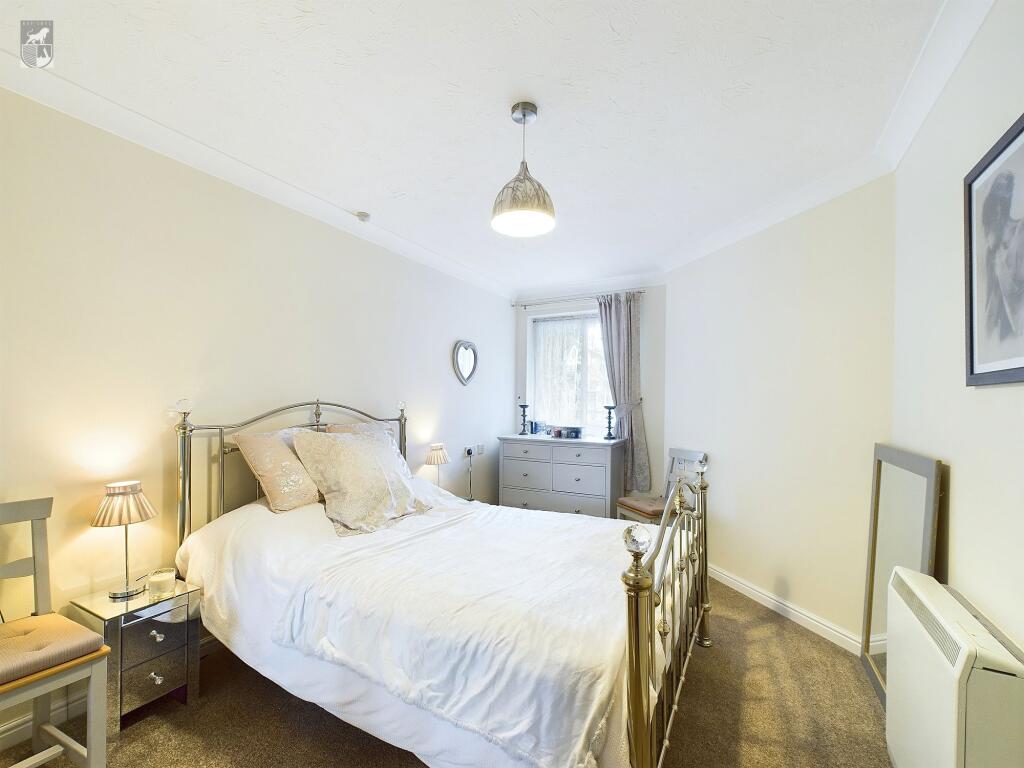 Apartment in Lancaster - View 3