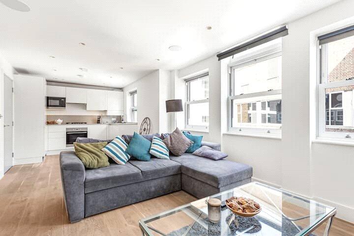 Main image of property: Ealing Green, London, W5