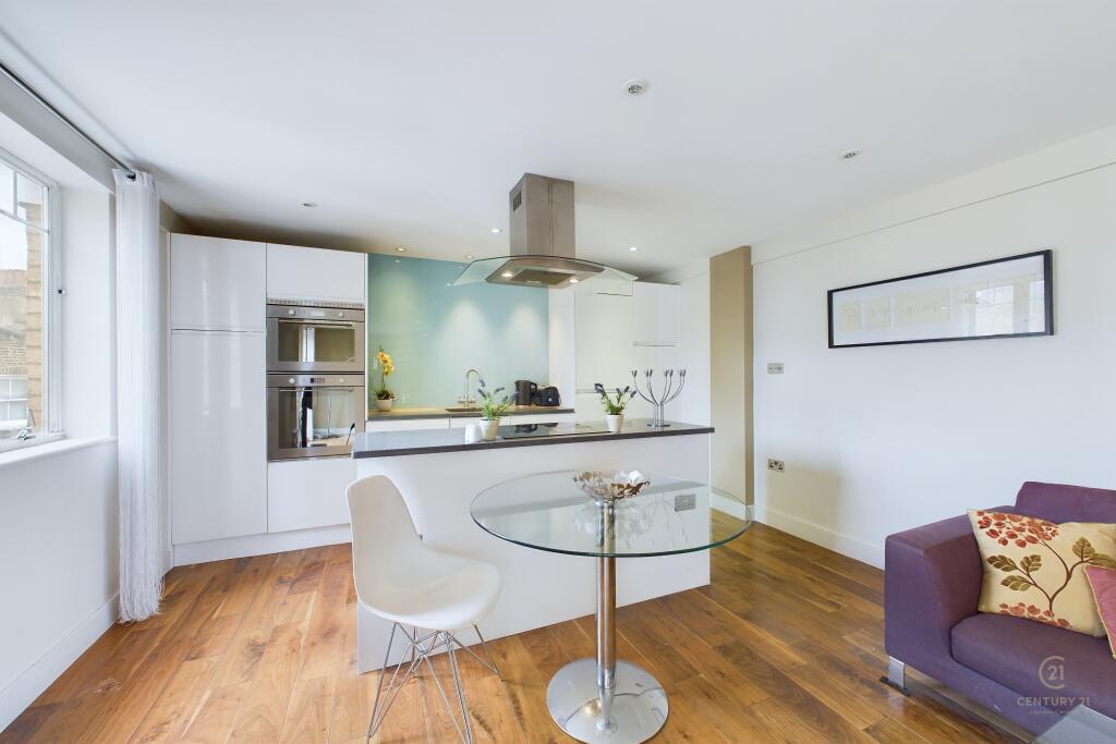 Apartment in London - More