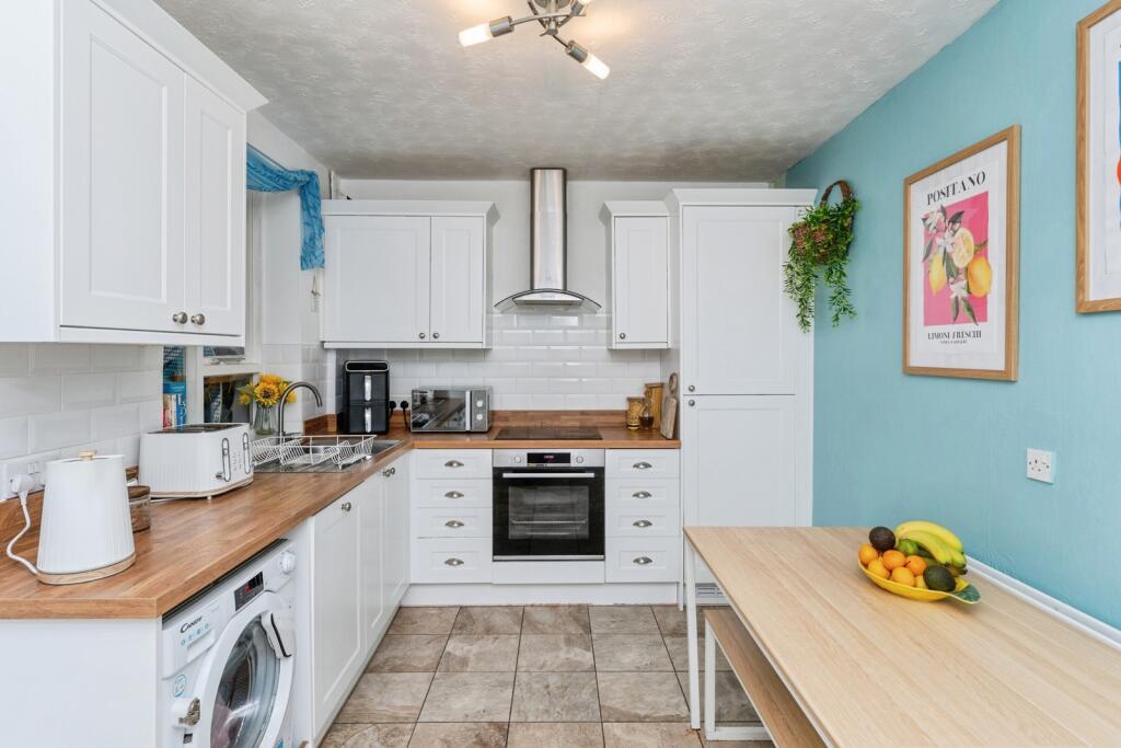 House in Chester, Mold - More
