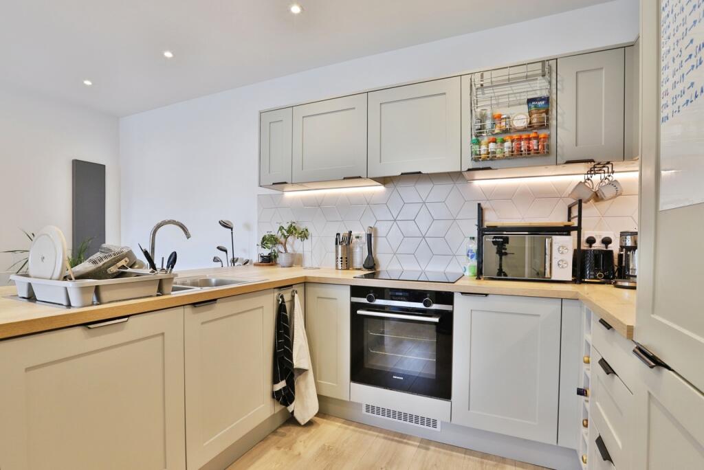 Apartment in Poole - View 5