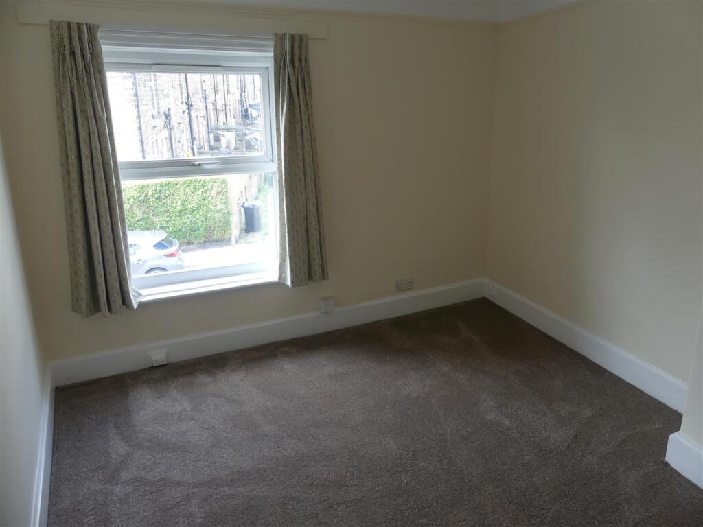 House in Bradford - View 5