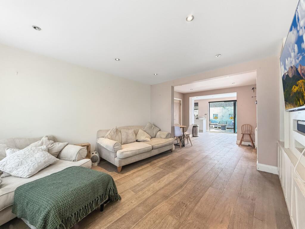 House in Brighton - View 3