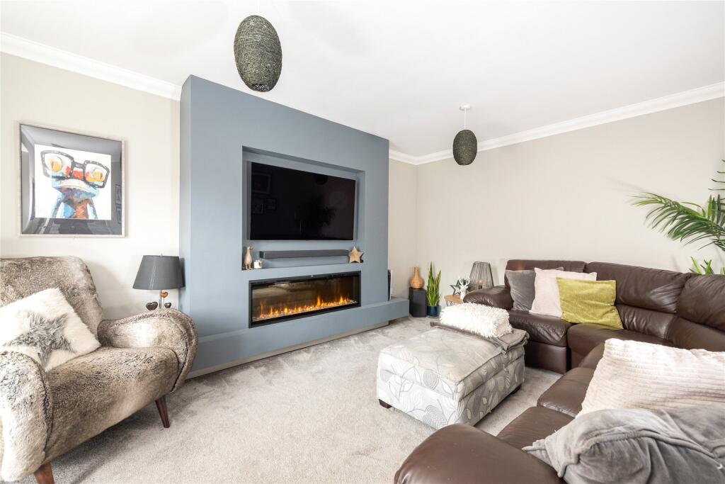 House in Rushden, North Northamptonshire - View 2