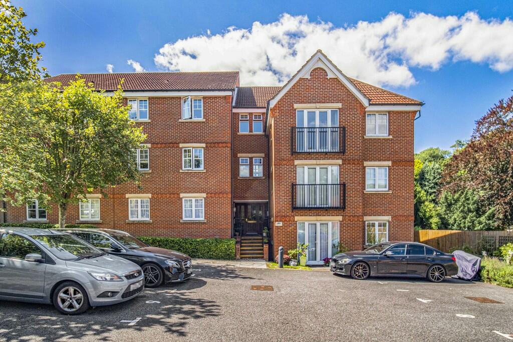 Main image of property: Eothen Close, Caterham