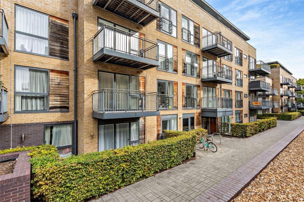 Main image of property: Marlowe House, Kingsley Walk, Cambridge, CB5