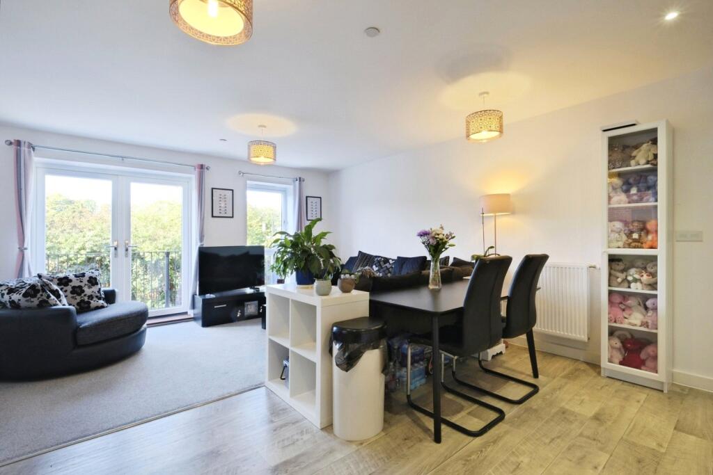 Apartment in Southampton - More