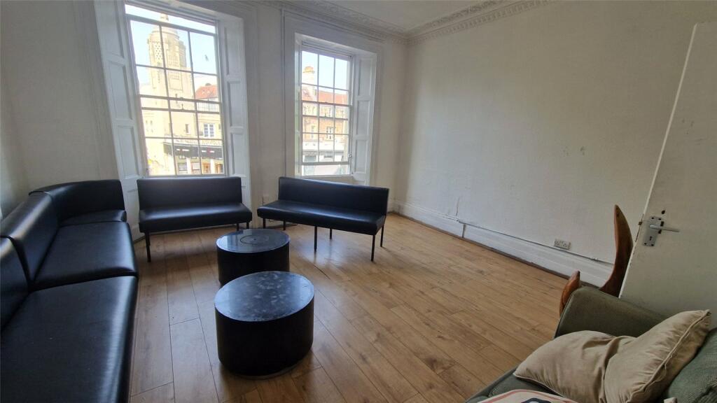 Apartment in Bristol, Clifton - View 5