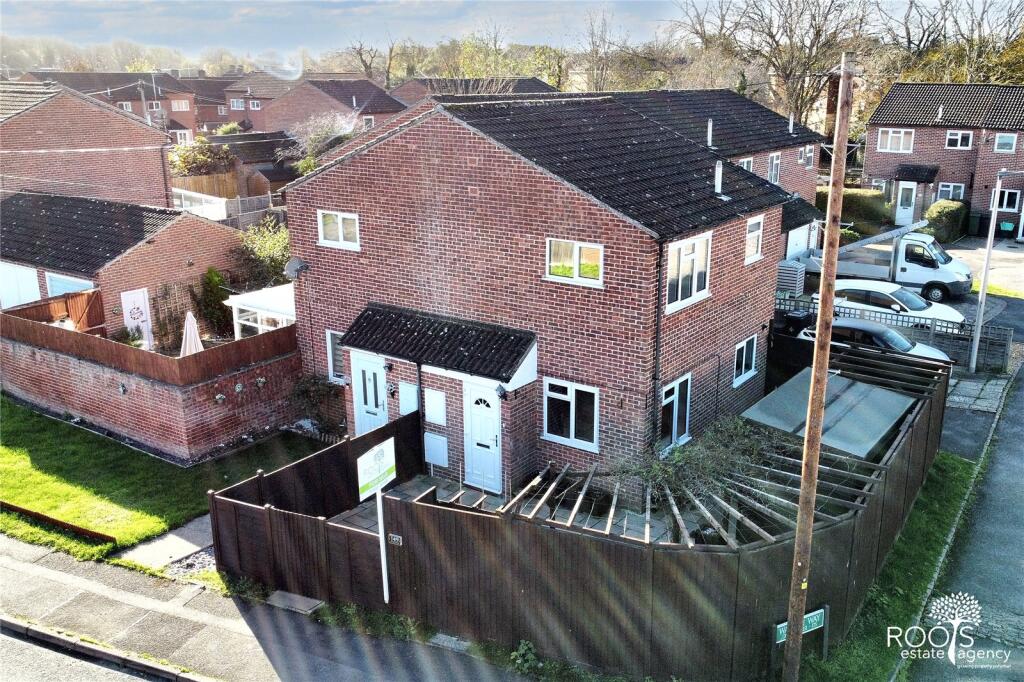 Main image of property: Walton Way, Newbury, Berkshire, RG14