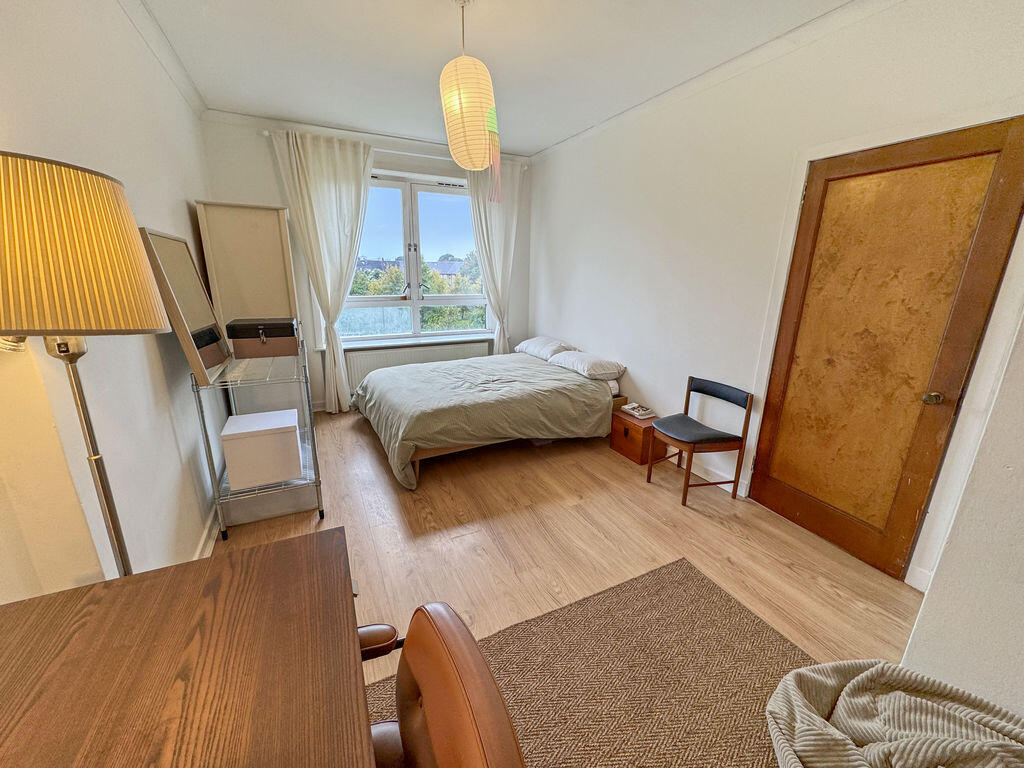 Apartment in Glasgow - More