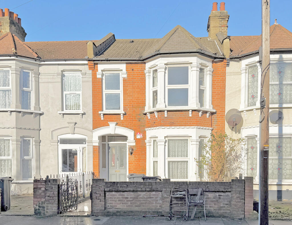 Main image of property: Clandon Road, Ilford, Essex, IG3