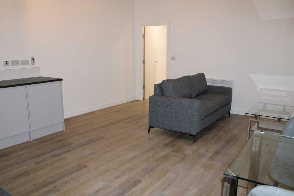 Additional image 5 of 150 High Street, West Bromwich