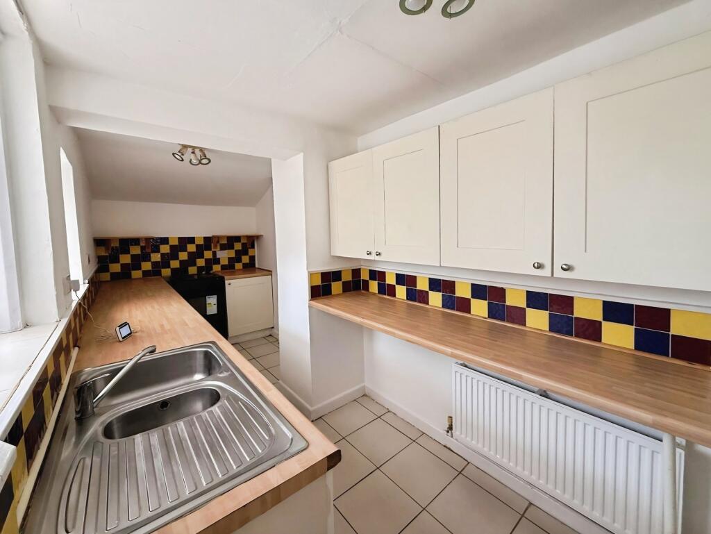 House in Dudley - View 5