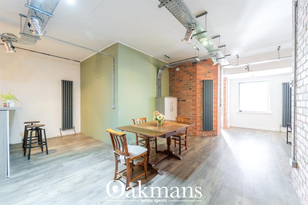 Apartment in Birmingham - More