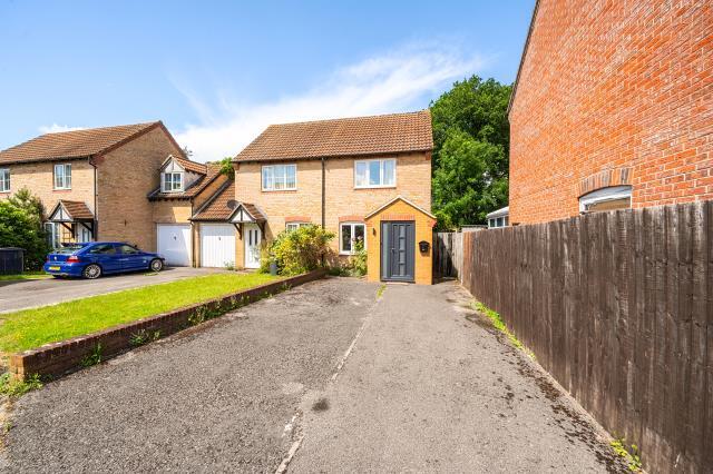 Main image of property: Simmons Field, Thatcham