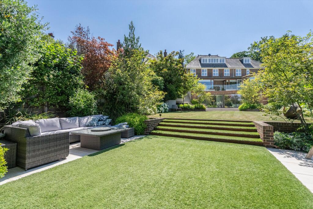 House in London - View 5