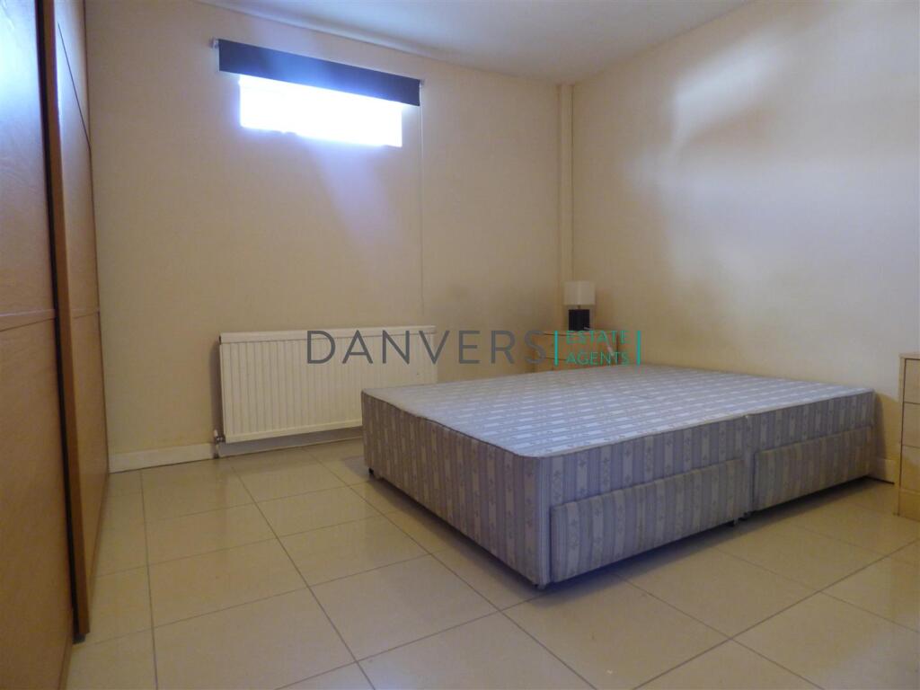 House in Leicester - View 4