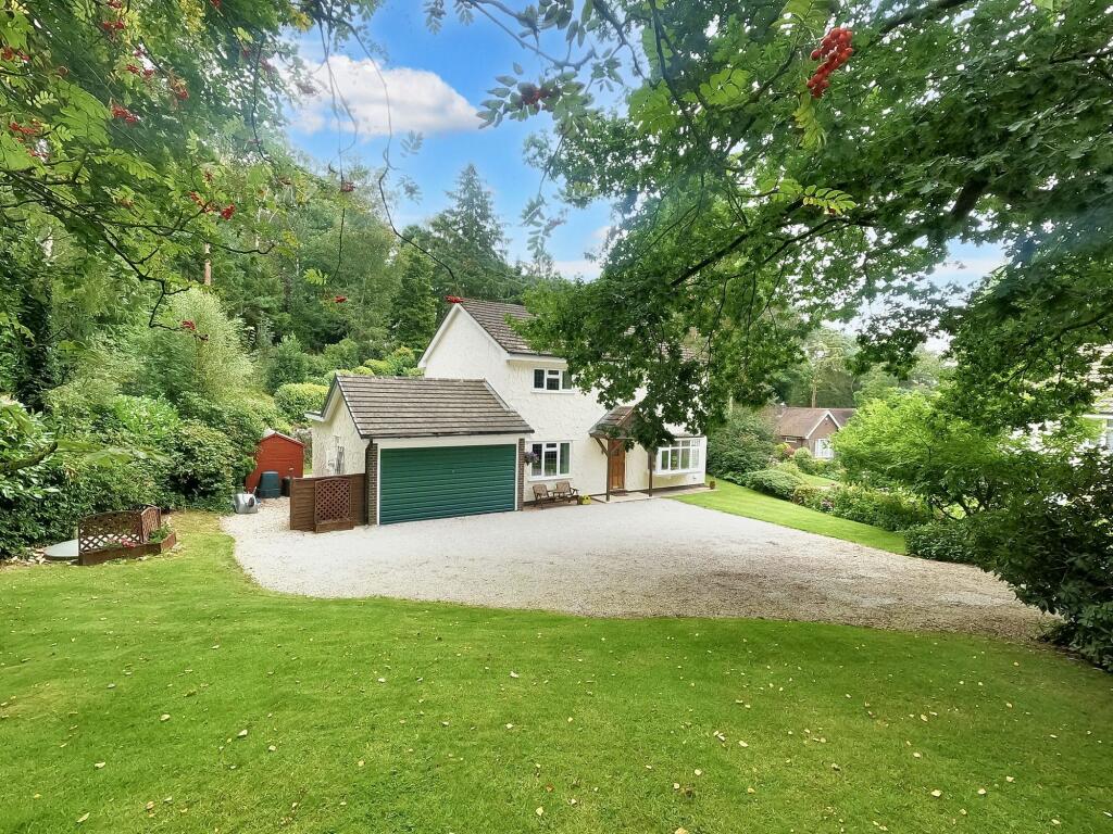 Main image of property: Manor Glade, Baldwins Gate, ST5
