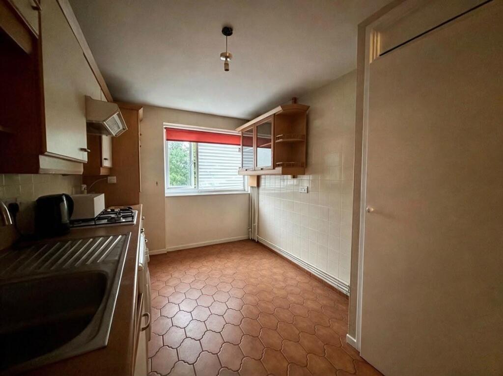 Apartment in Enfield - More