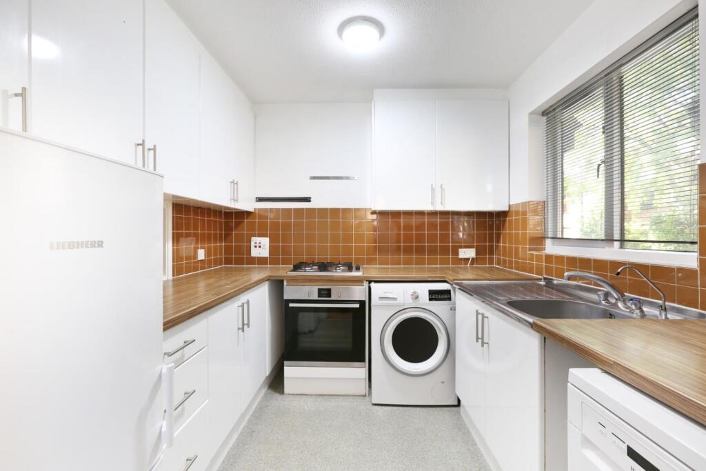 House in London - View 3