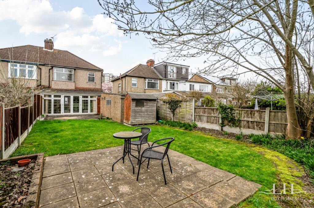 Main image of property: Slewins Lane, Hornchurch