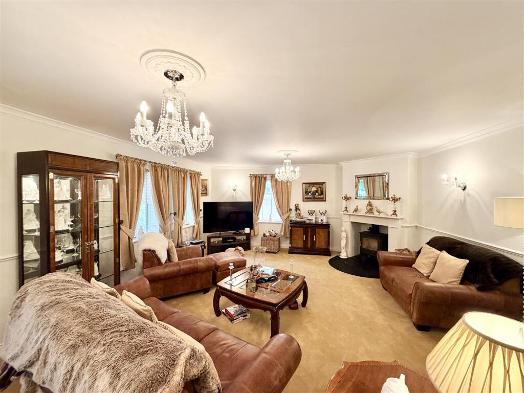 House in Plymouth - View 5