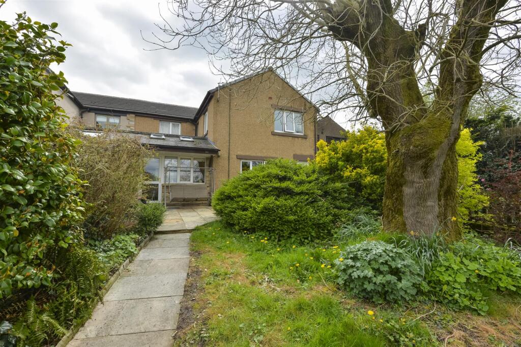 Howard Cottage, Woodseats Lane, Charlesworth, Glossop photo 4