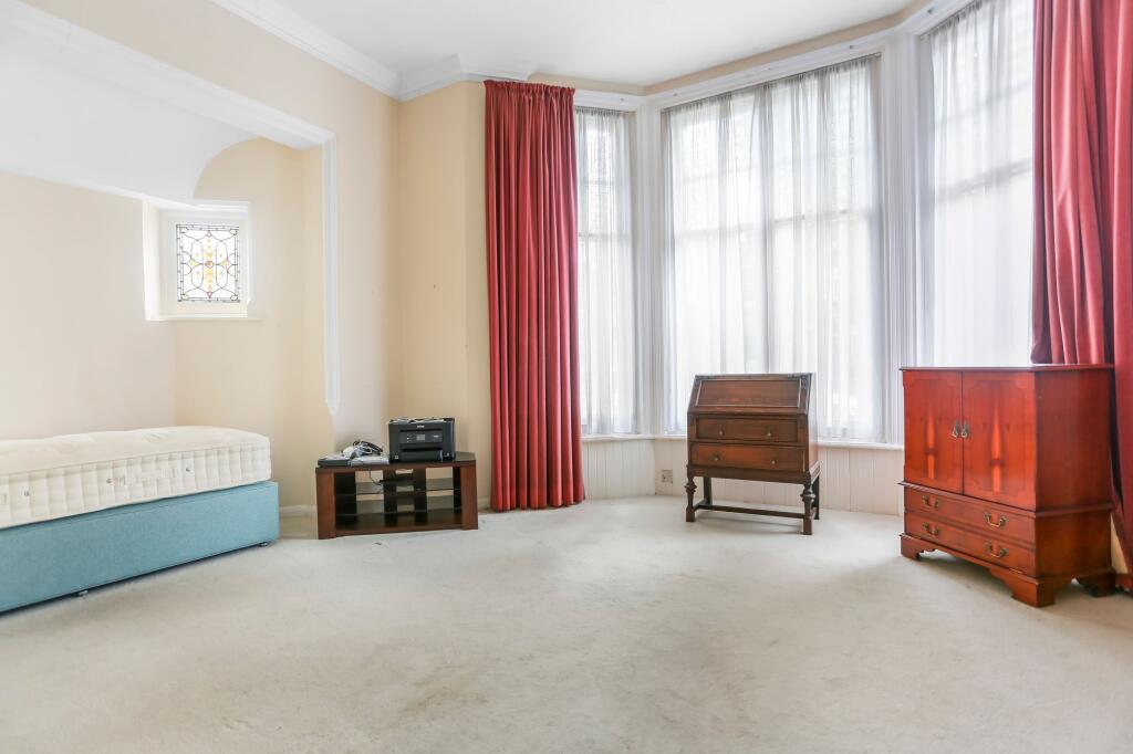Apartment in Hove, Brunswick - More