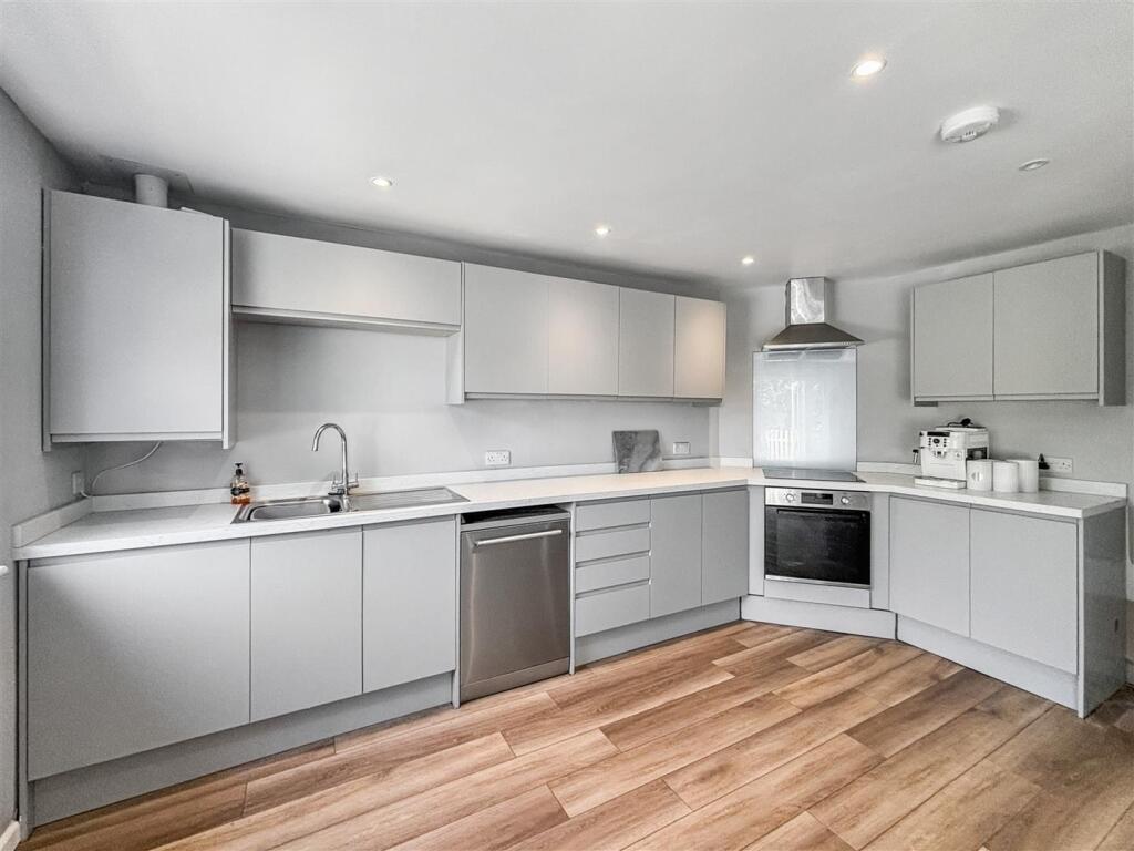 House in Truro, Feock - View 5