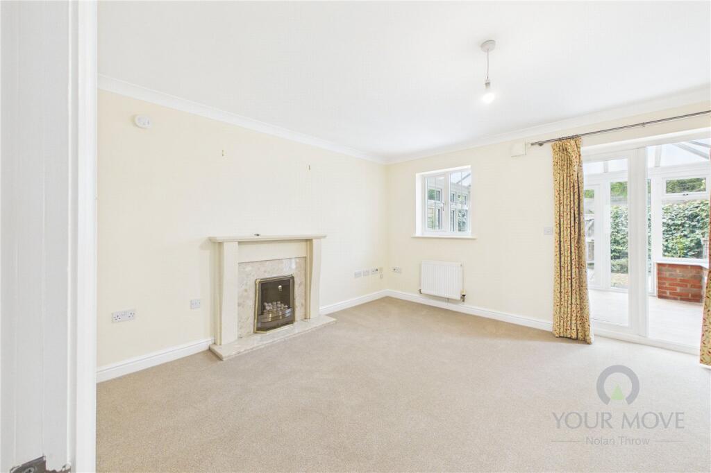 House in Oundle, North Northamptonshire - View 2