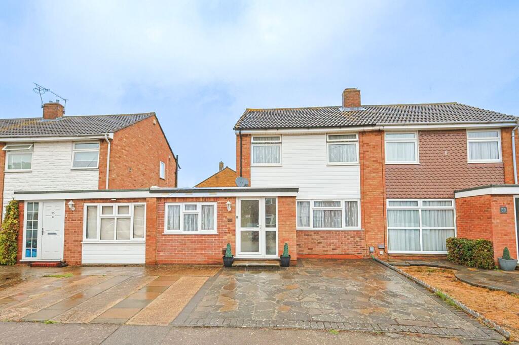 Main image of property: Ousden Close, Cheshunt, EN8