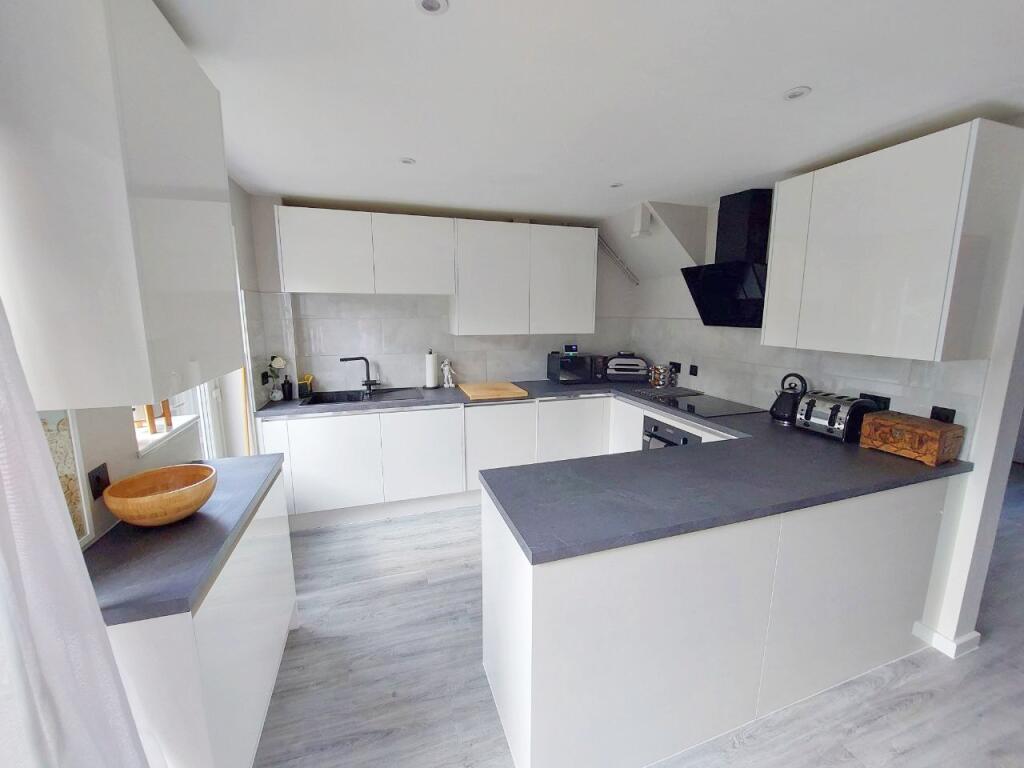 House in Stevenage, Chells Manor - View 3