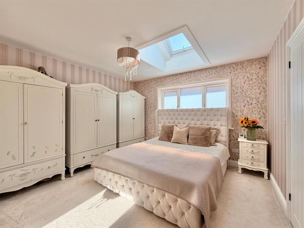 House in Wealden, Willingdon and Jevington - More