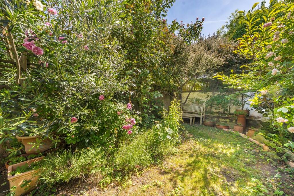 House in London - View 4