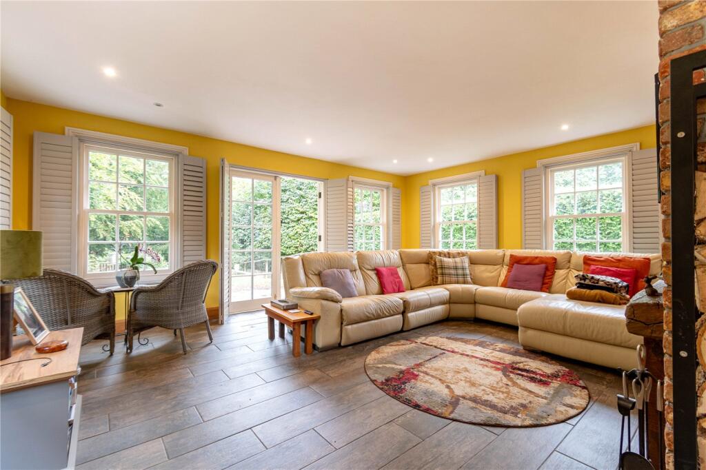 Apartment in Salisbury - View 5
