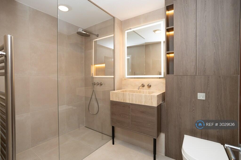 Apartment in London - More