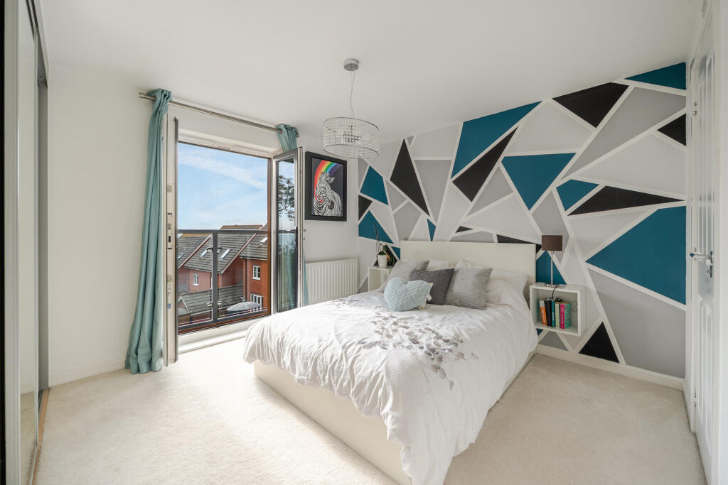 House in Teignbridge, Teignmouth - More