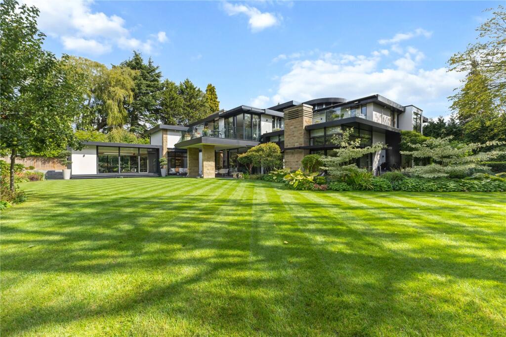 Main image of property: Broad Lane, Hale, Altrincham, Greater Manchester, WA15