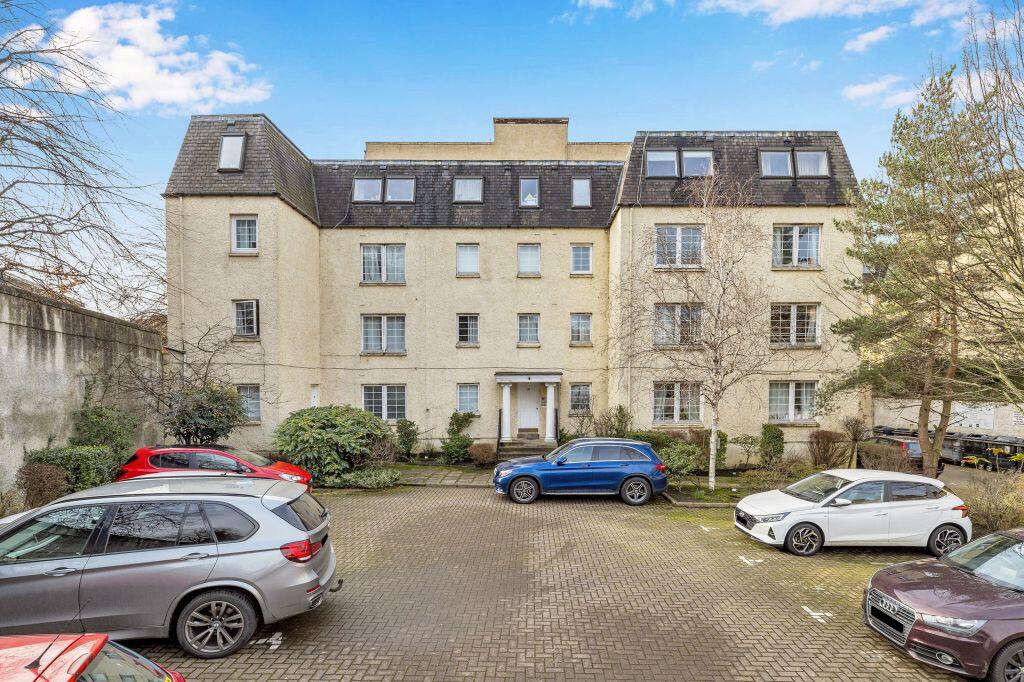 Main image of property: 39/4 James Square, Caledonian Crescent, Dalry, Edinburgh, EH11 2AQ