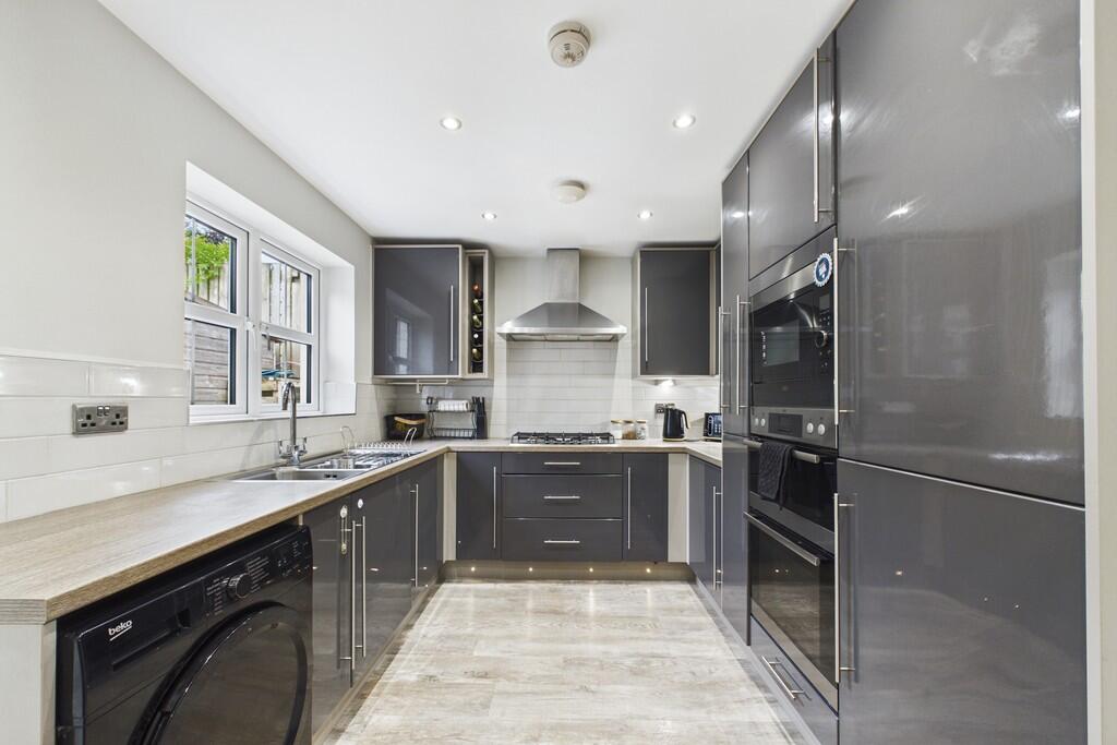 7 Hawthorn Way, Kendal, Cumbria, LA9 7TD photo 3