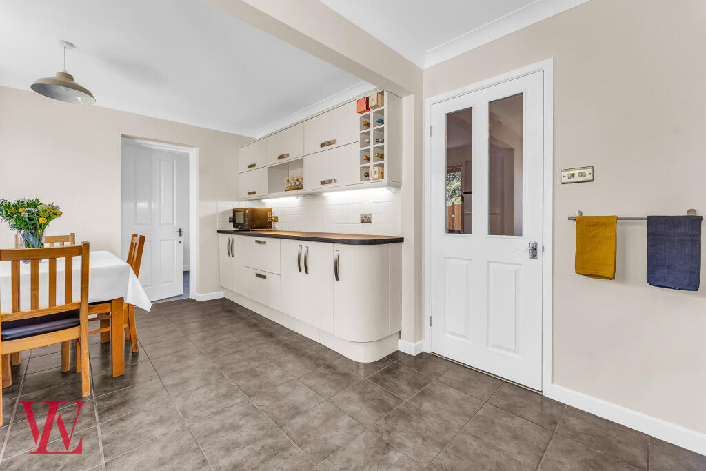 House in Uttlesford, Hatfield Heath - View 4
