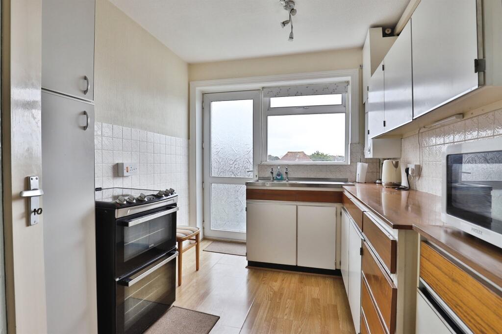 Apartment in Bournemouth - More