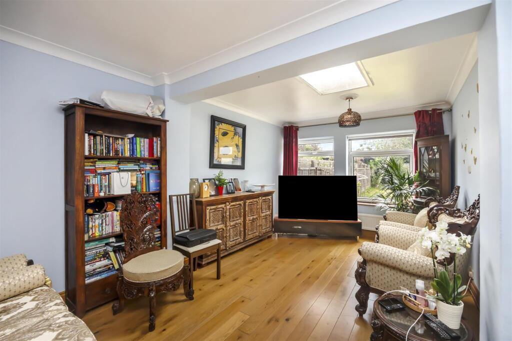 Larkfield Way, Surrenden, Brighton photo 2