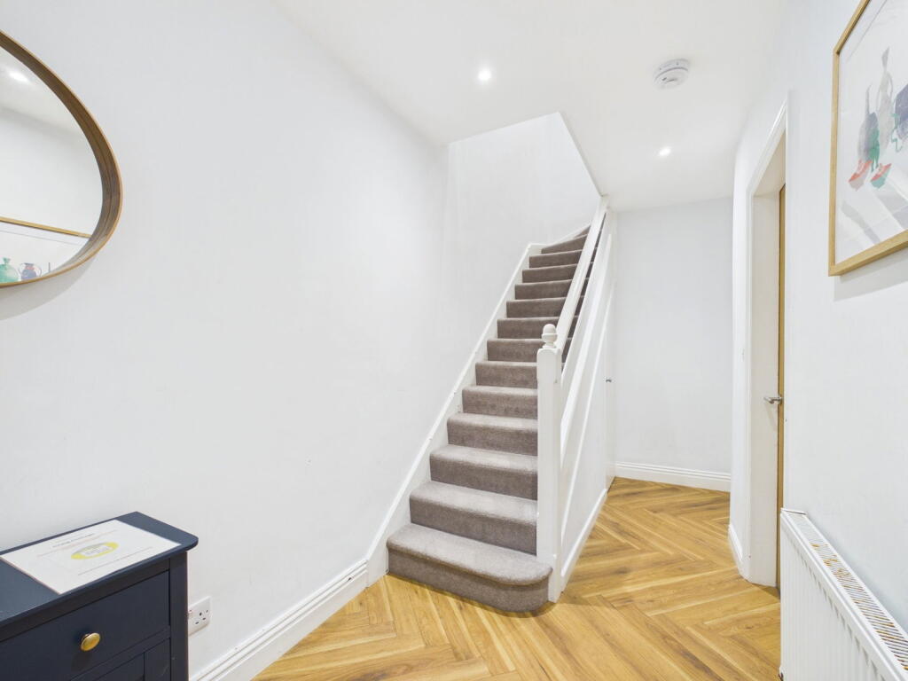 House in Bowness-on-Windermere, Windermere - View 2