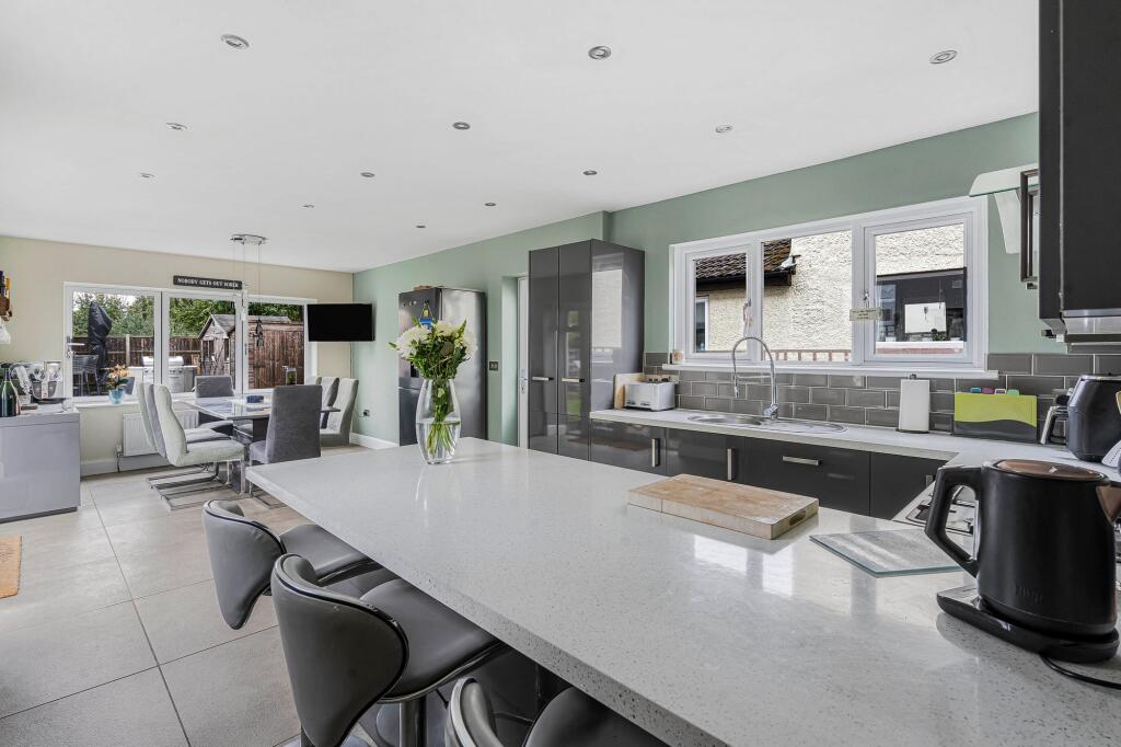 House in Huntingdonshire, Alconbury - View 3